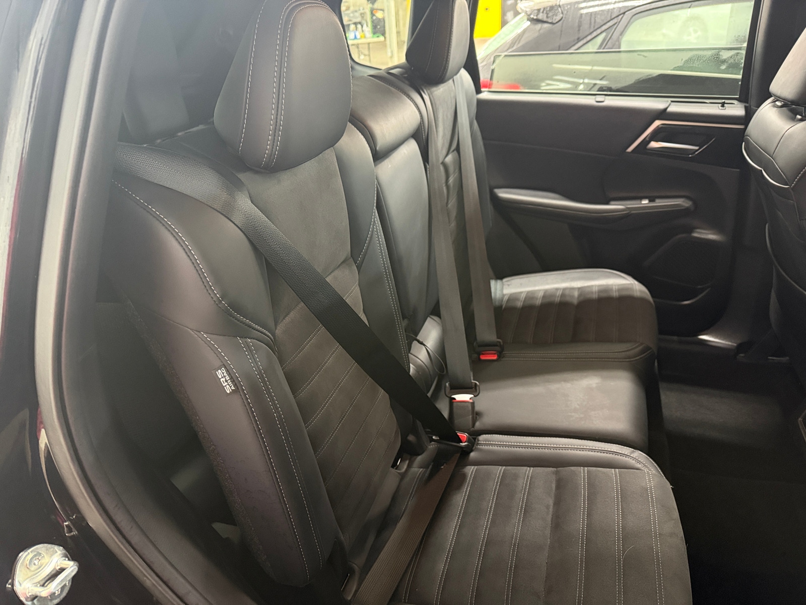 Thumbnail: 2024 Mitsubishi Outlander - 5