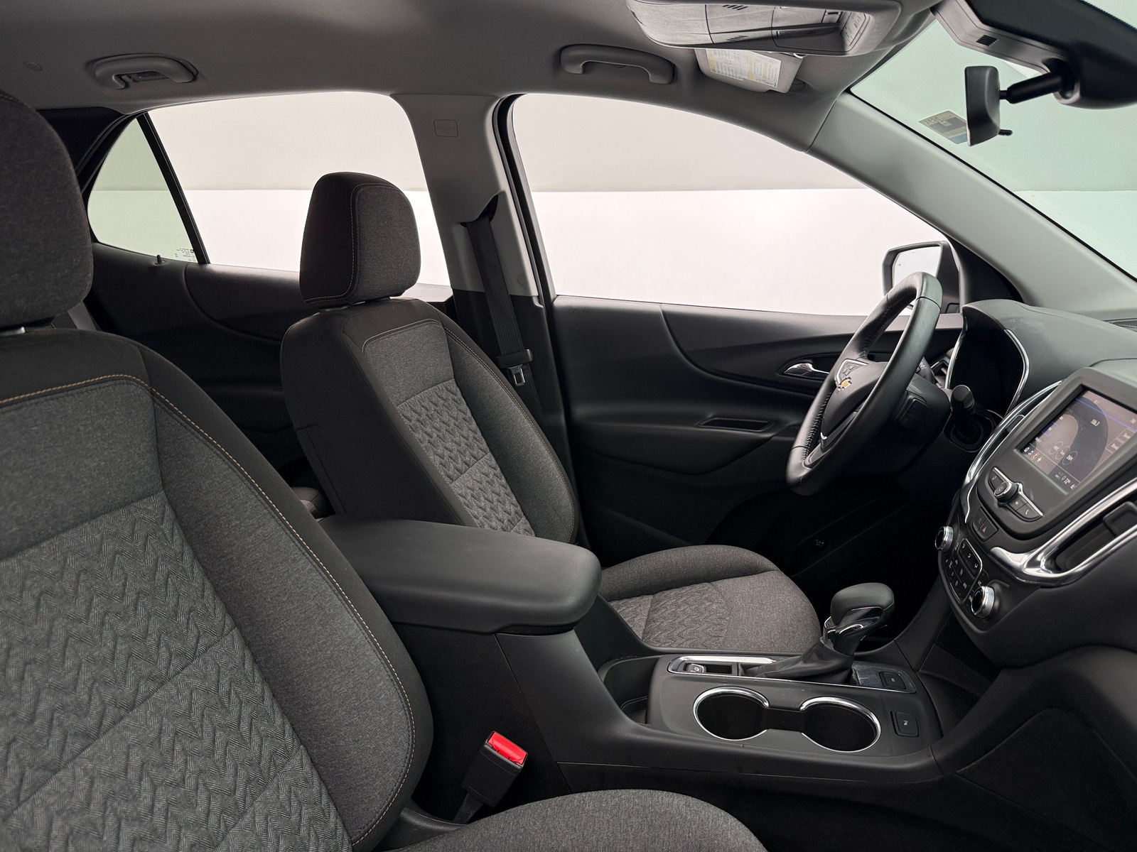 Thumbnail: 2022 Chevrolet Equinox - 2