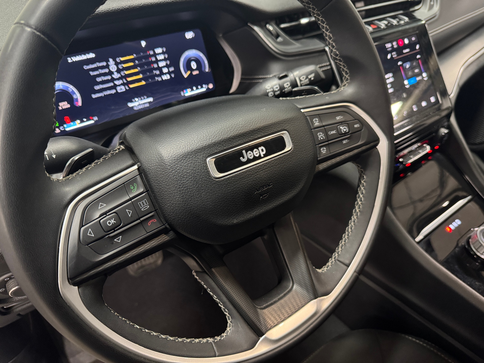 Thumbnail: 2023 Jeep Grand Cherokee L - 5