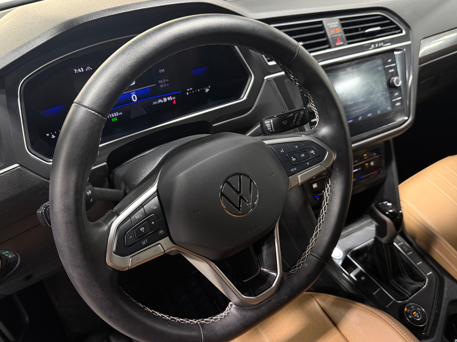 Thumbnail: 2024 Volkswagen Tiguan - 4