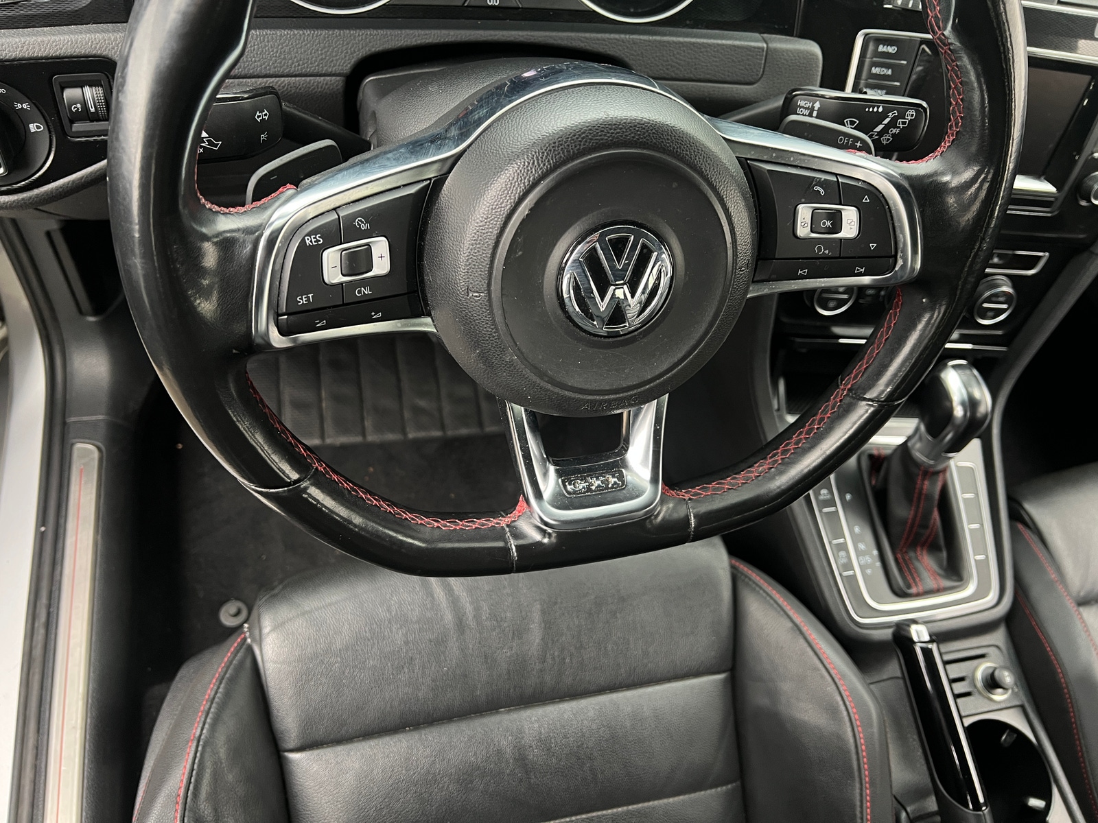 Thumbnail: 2015 Volkswagen Golf - 4