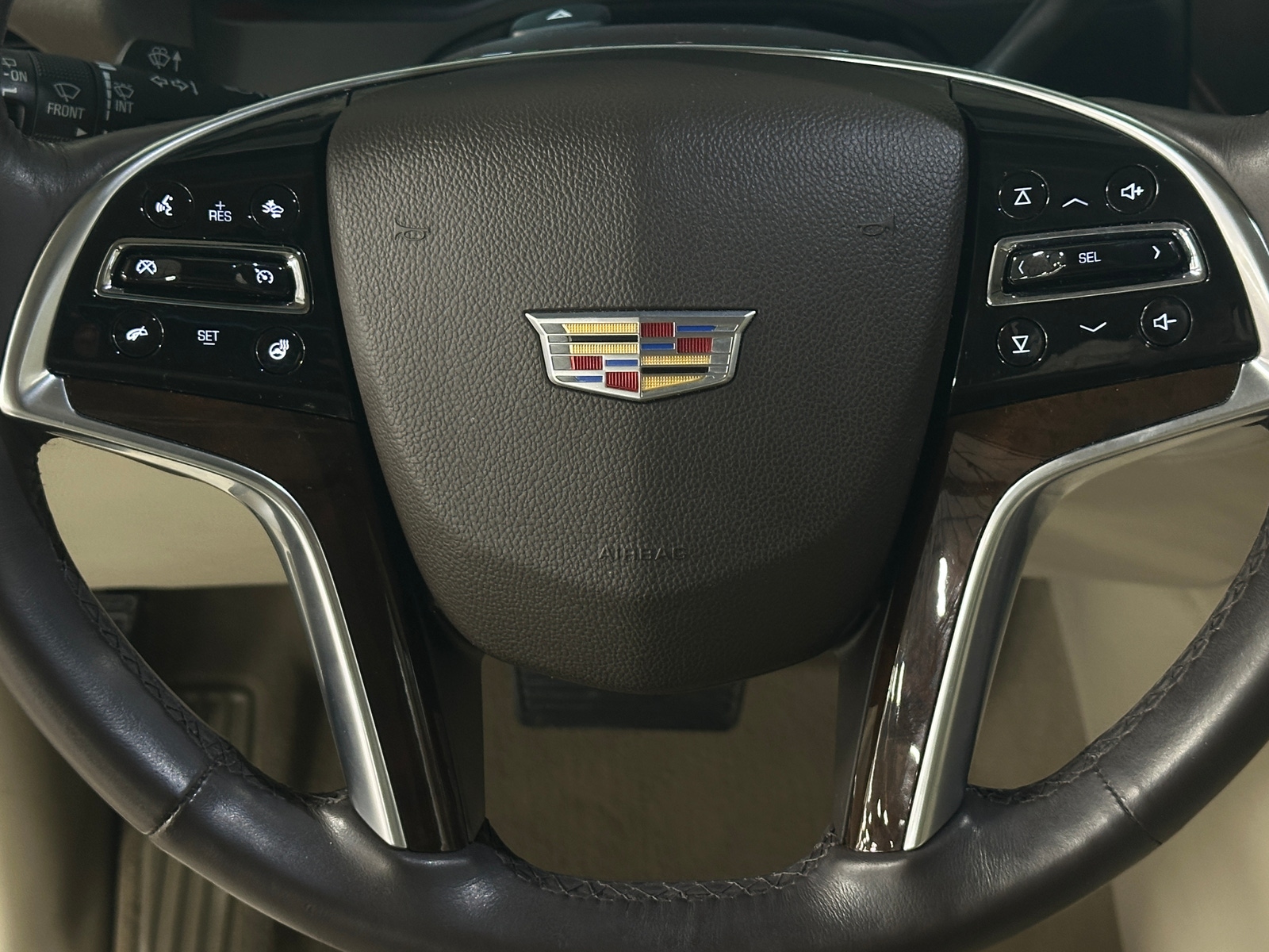 Thumbnail: 2017 Cadillac Escalade - 4