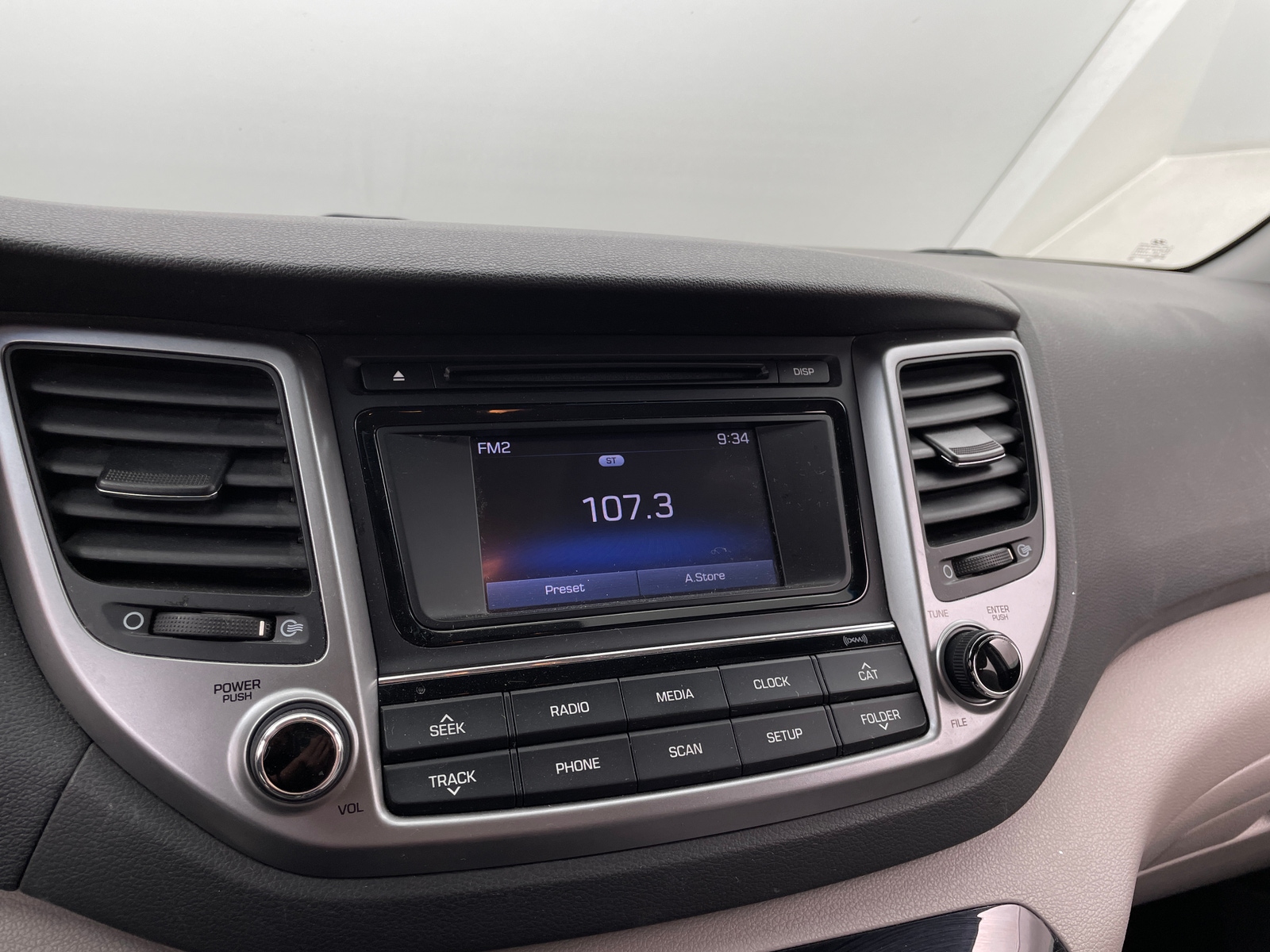 Thumbnail: 2017 Hyundai Tucson - 4