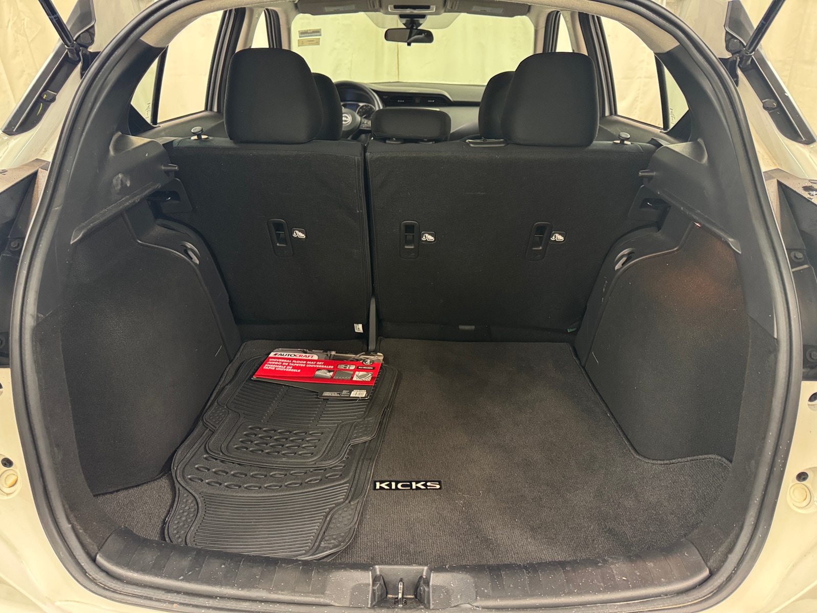 Thumbnail: 2023 Nissan Kicks - 7