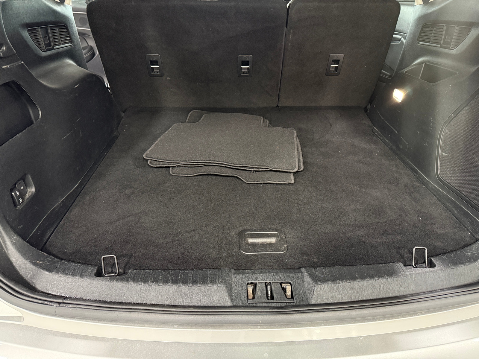 Thumbnail: 2019 Ford Edge - 6