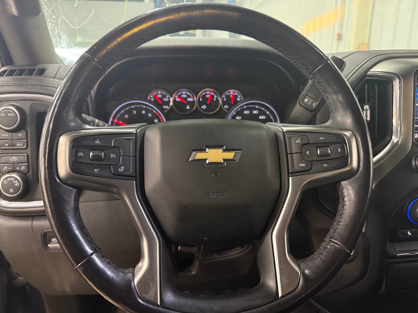 Thumbnail: 2021 Chevrolet Silverado 1500 - 5