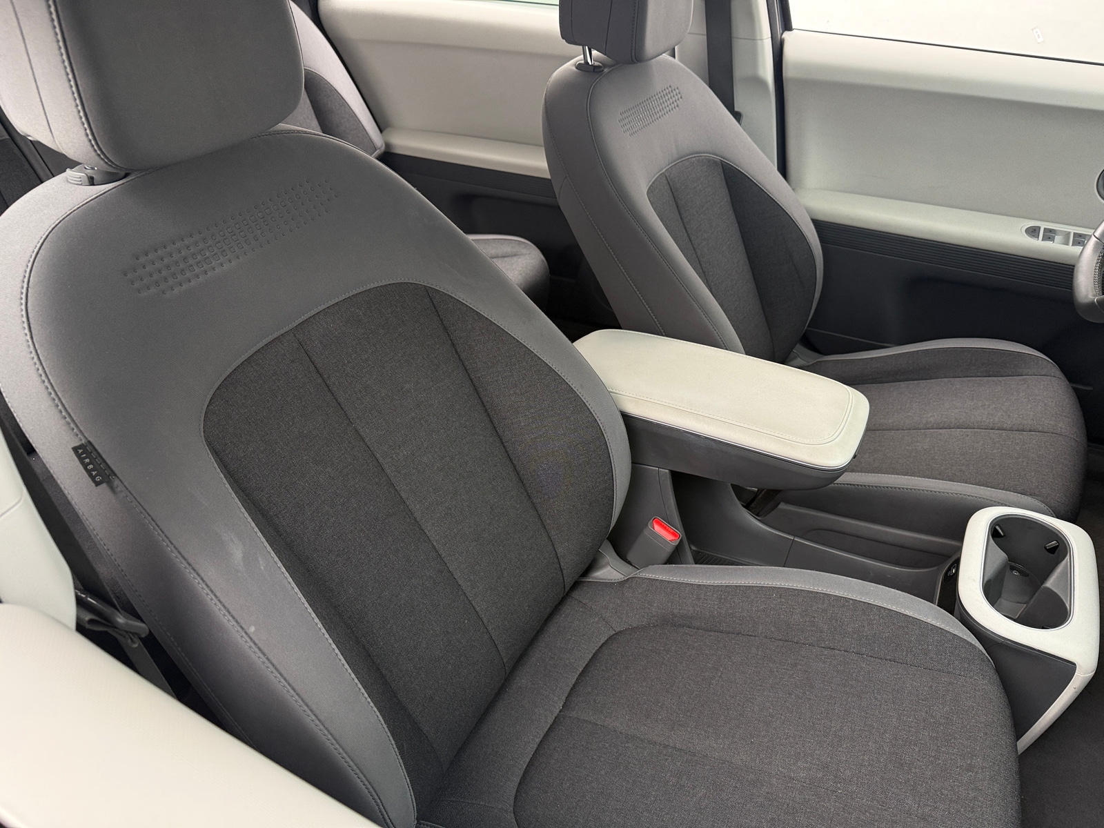 Thumbnail: 2022 Hyundai Ioniq 5 - 2