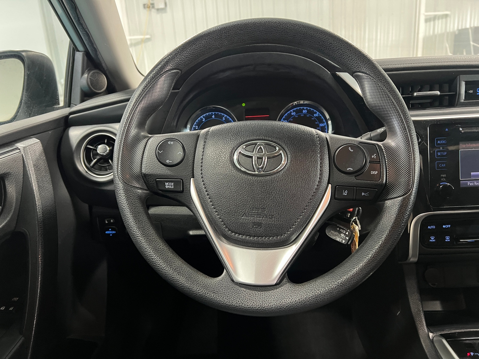 Thumbnail: 2018 Toyota Corolla - 5