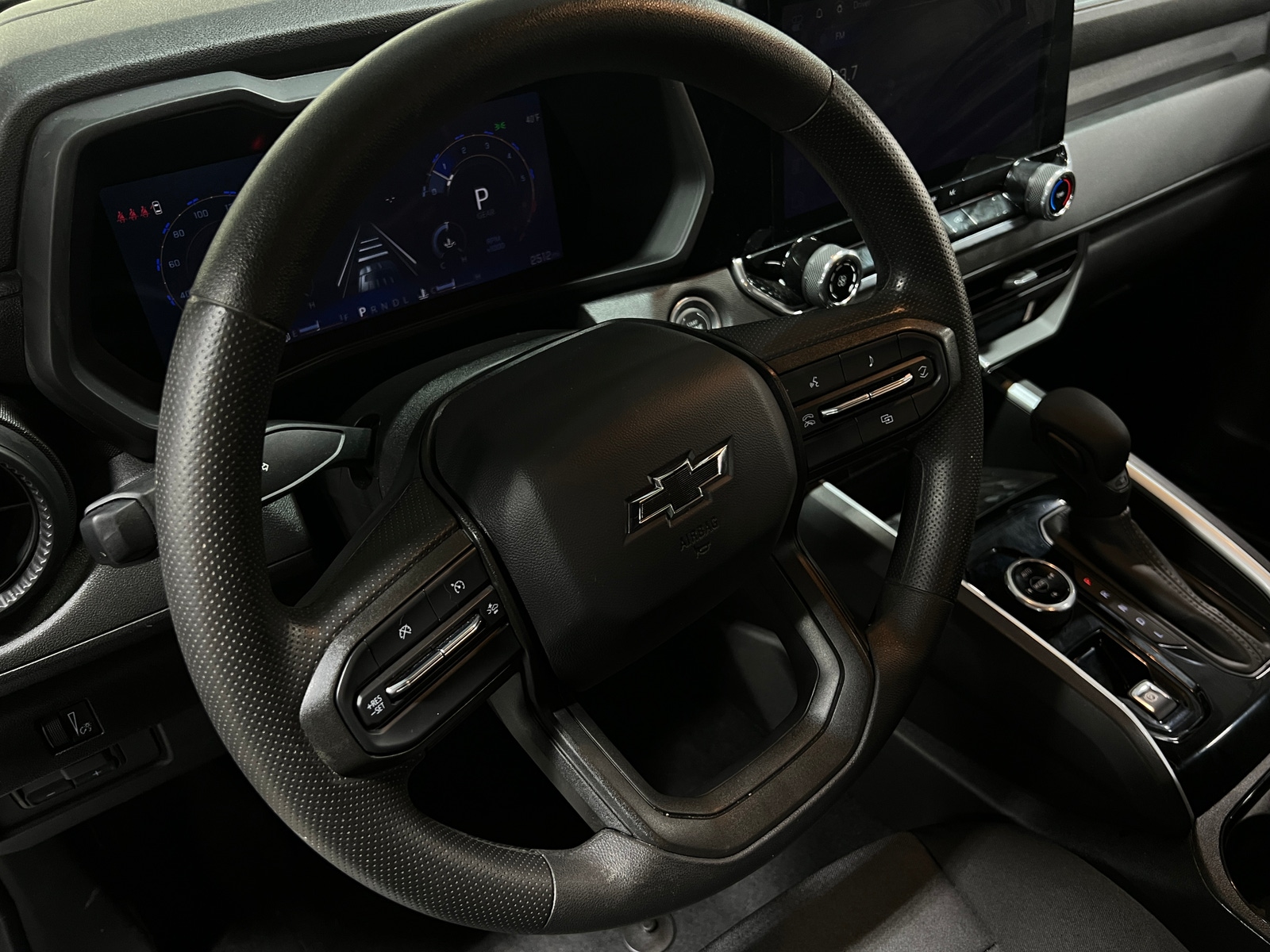 Thumbnail: 2024 Chevrolet Colorado - 5