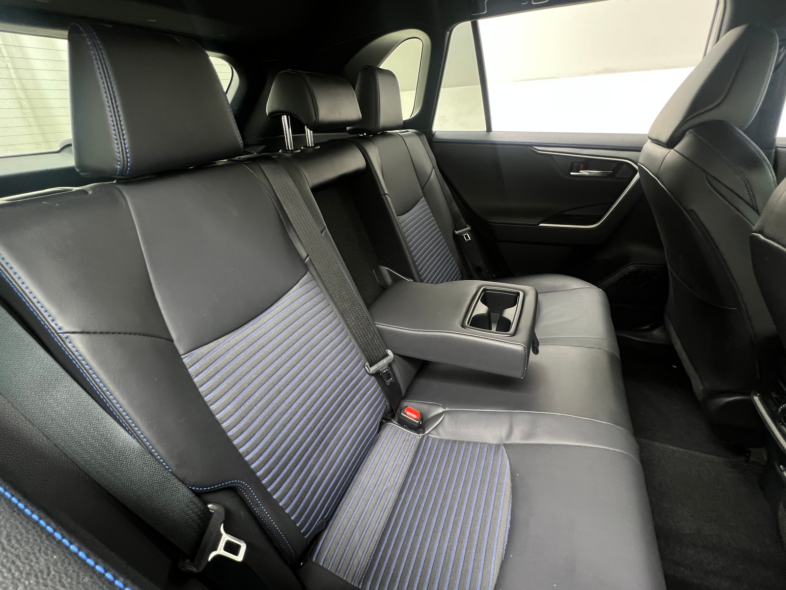 Thumbnail: 2023 Toyota RAV4 - 6