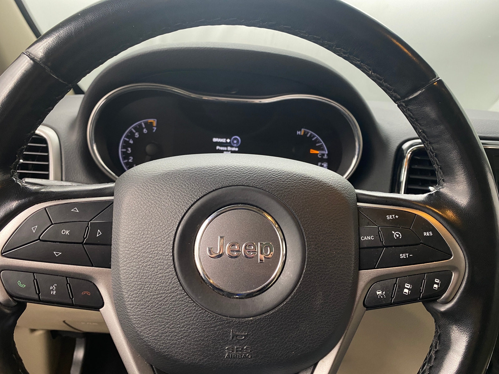 Thumbnail: 2020 Jeep Grand Cherokee - 4