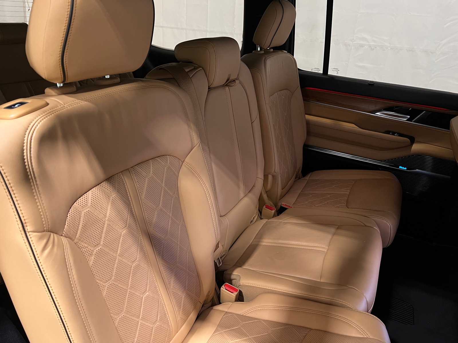 Thumbnail: 2022 Jeep Grand Wagoneer - 5