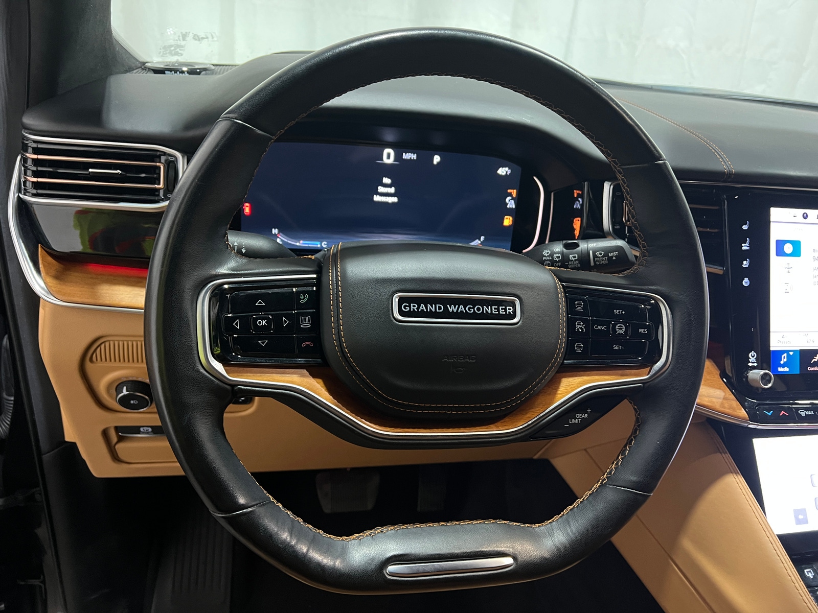 Thumbnail: 2022 Jeep Grand Wagoneer - 4