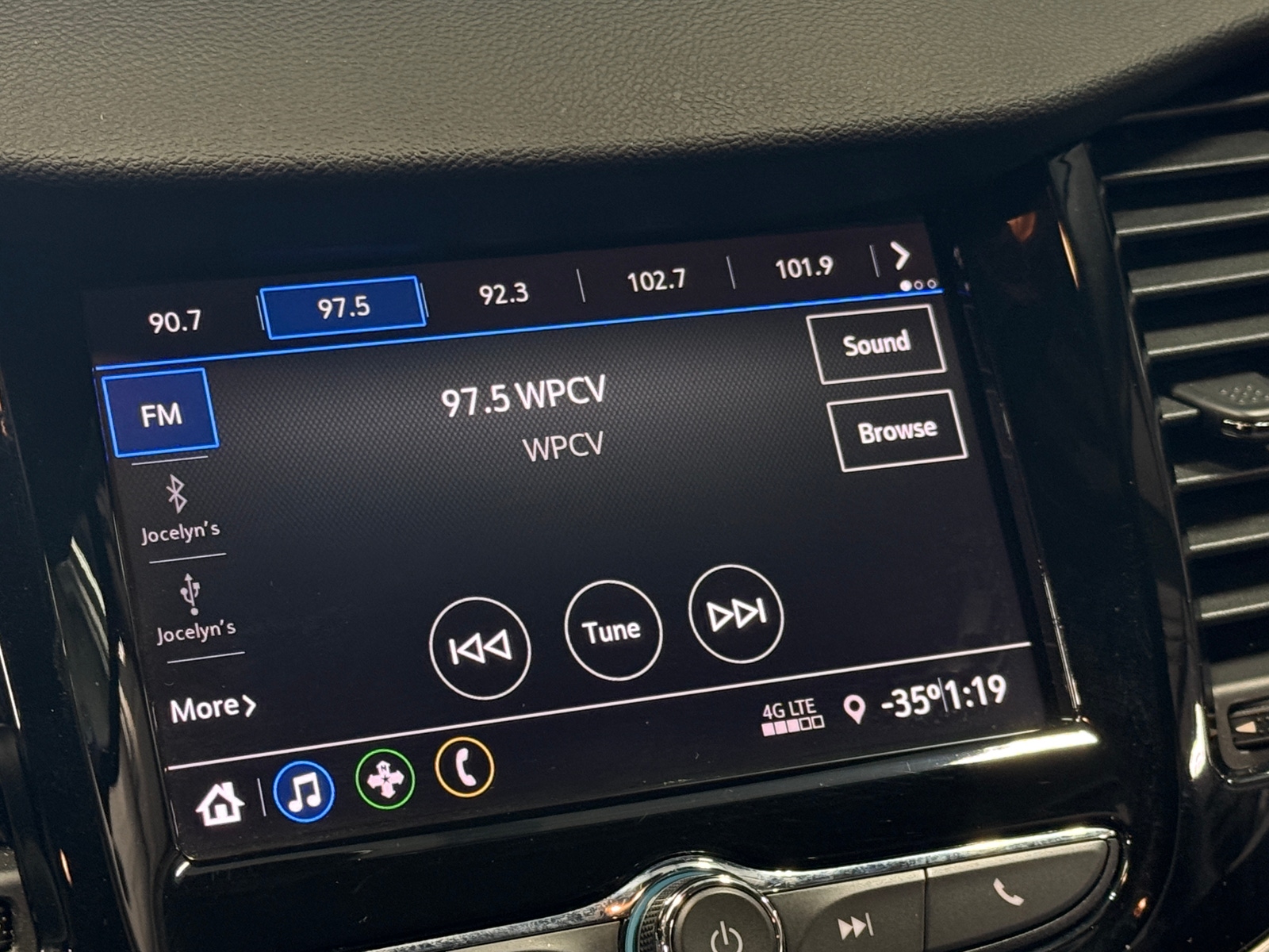 Thumbnail: 2020 Chevrolet Trax - 4