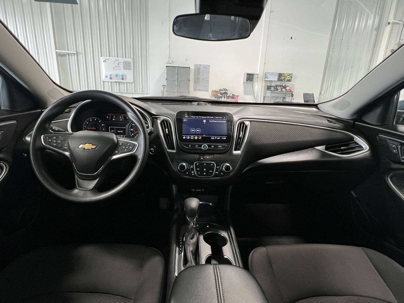 Thumbnail: 2024 Chevrolet Malibu - 3