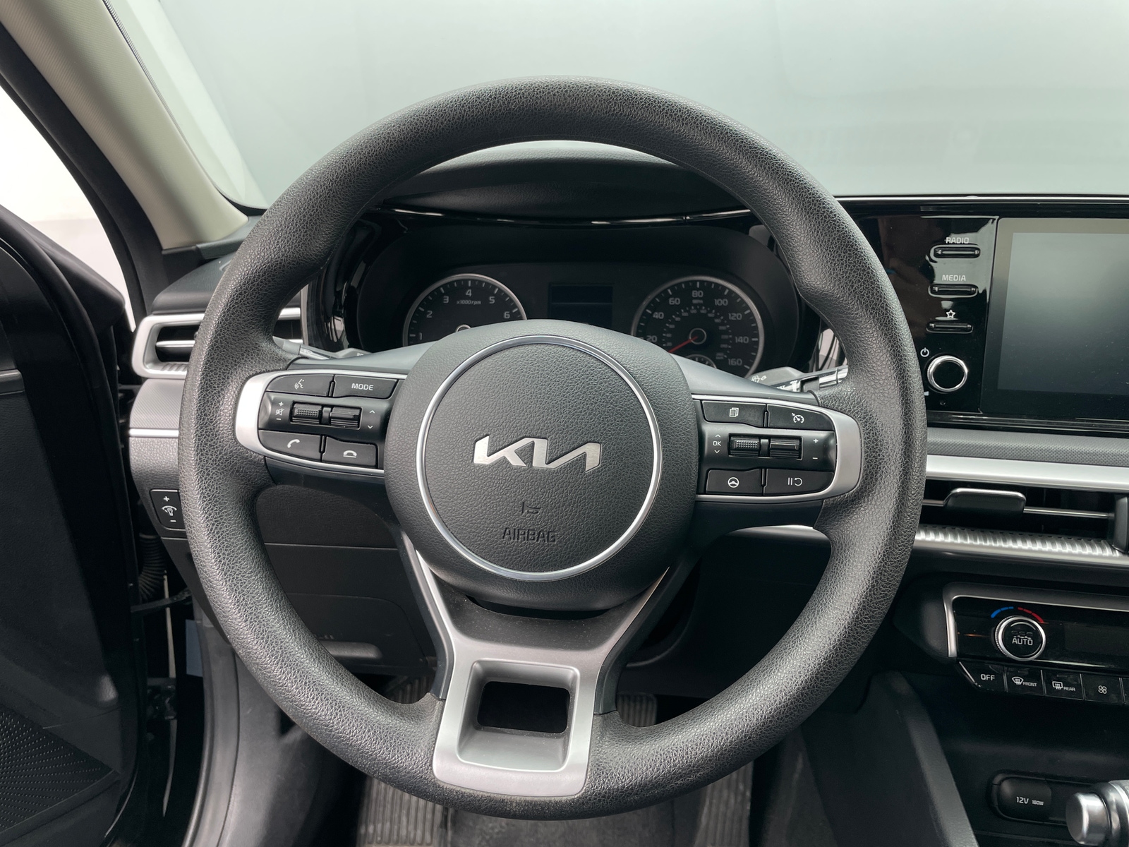 Thumbnail: 2023 Kia K5 - 5