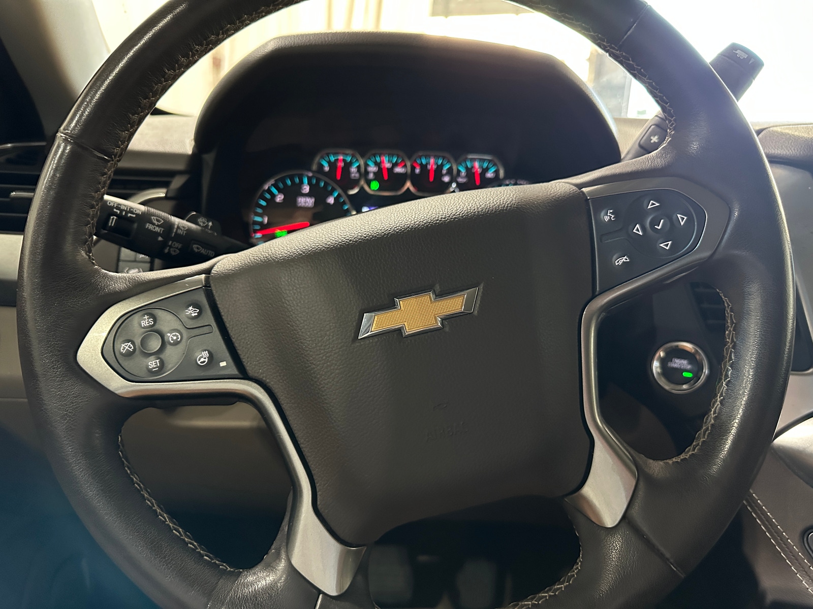 Thumbnail: 2019 Chevrolet Tahoe - 4