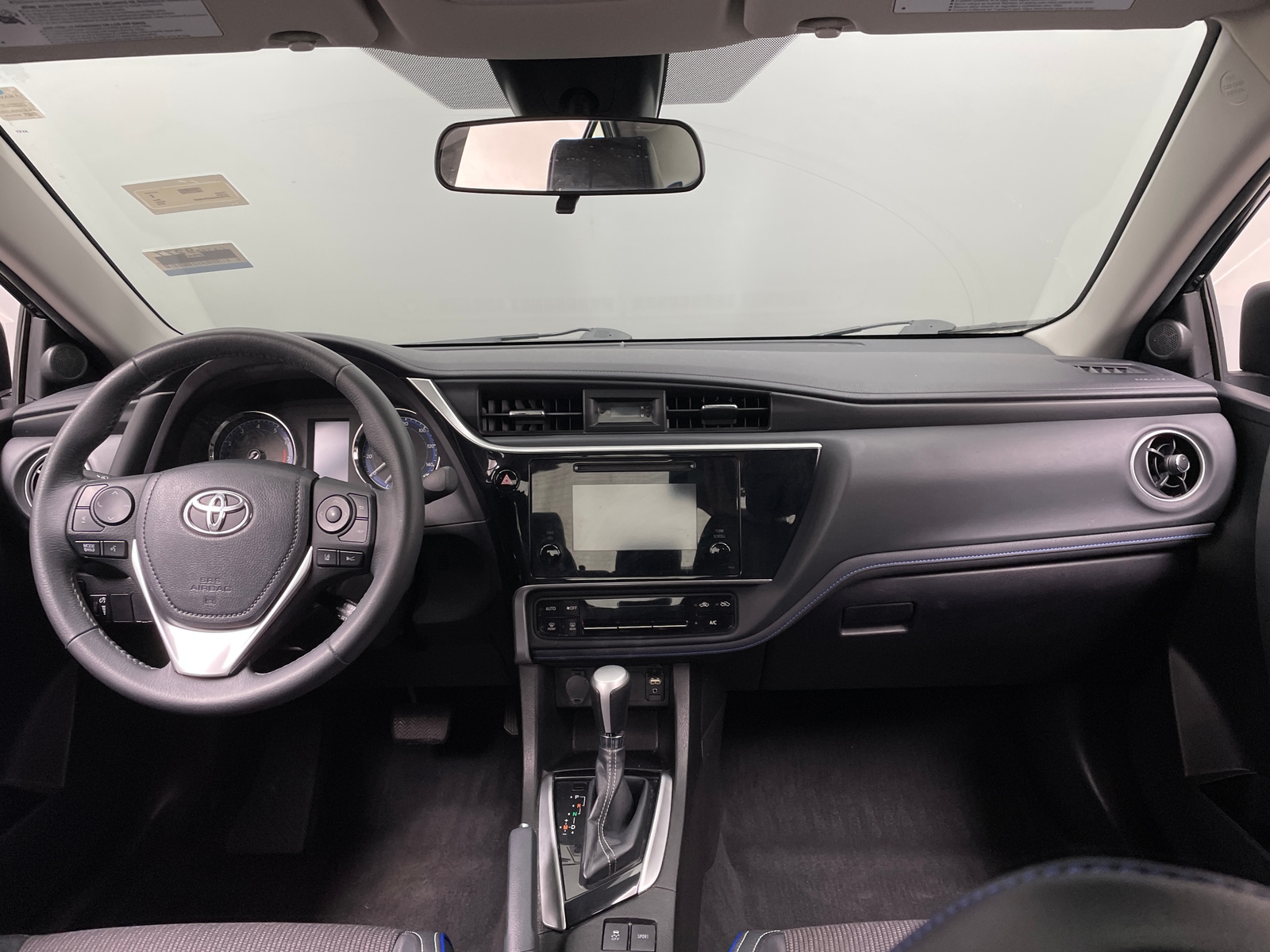 Thumbnail: 2018 Toyota Corolla - 3