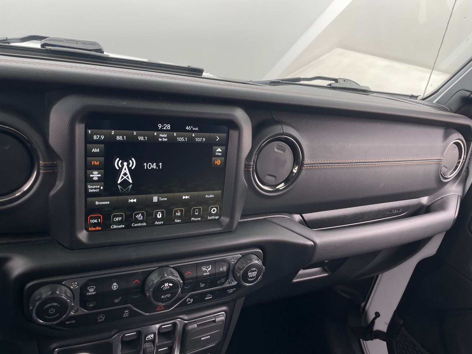 Thumbnail: 2022 Jeep Wrangler - 3