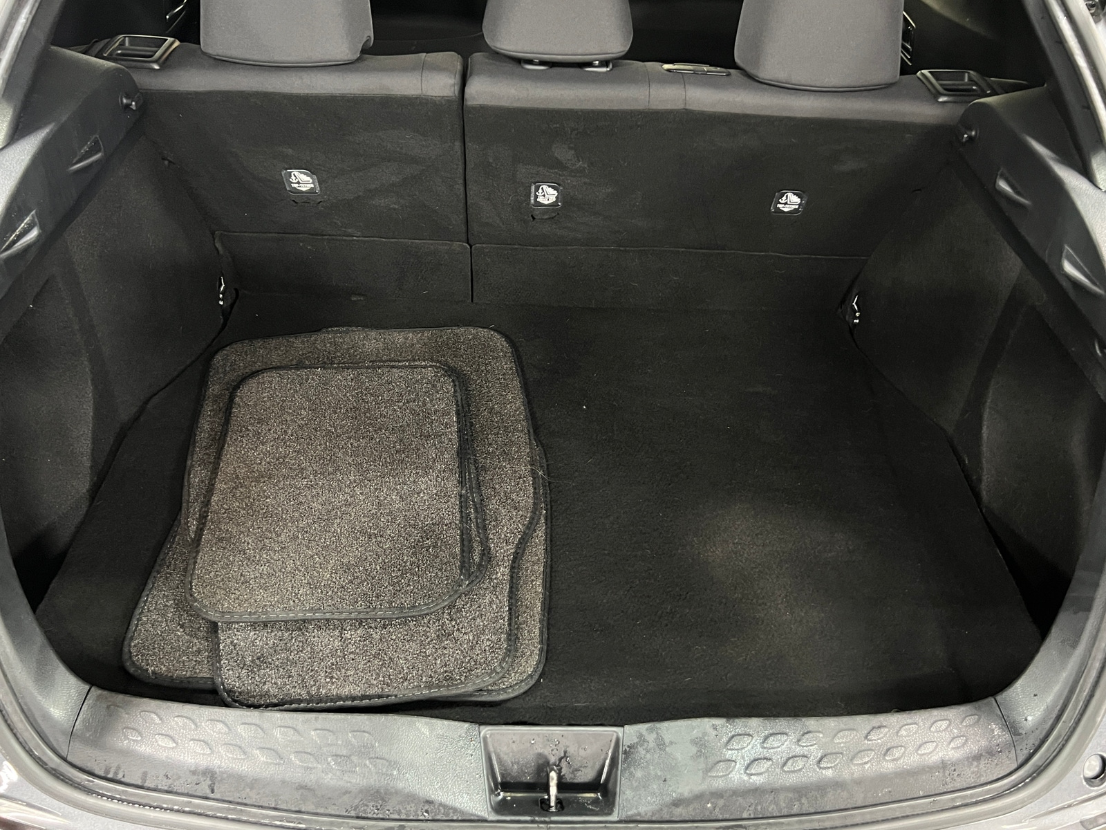 Thumbnail: 2018 Toyota C-HR - 7