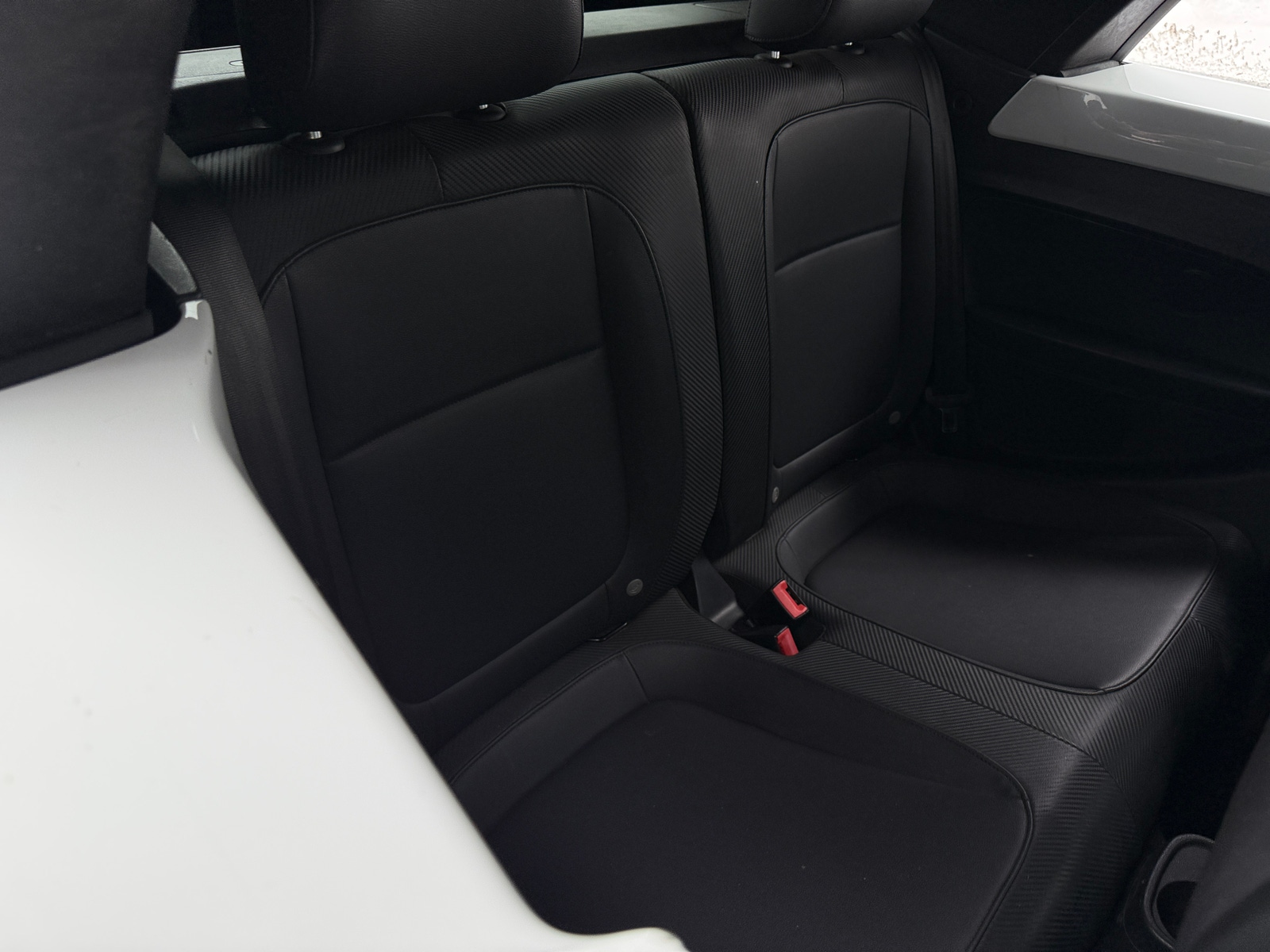 Thumbnail: 2015 Volkswagen Beetle - 5