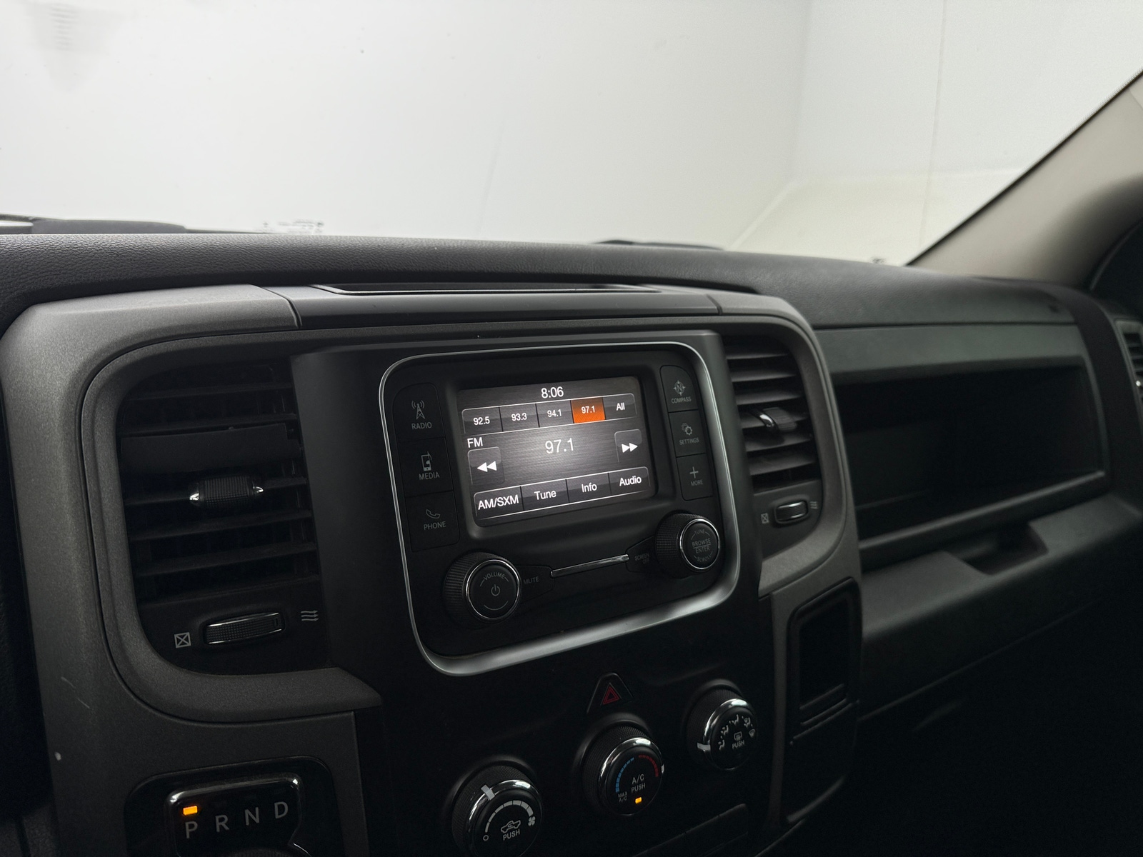 Thumbnail: 2021 RAM 1500 Classic - 4