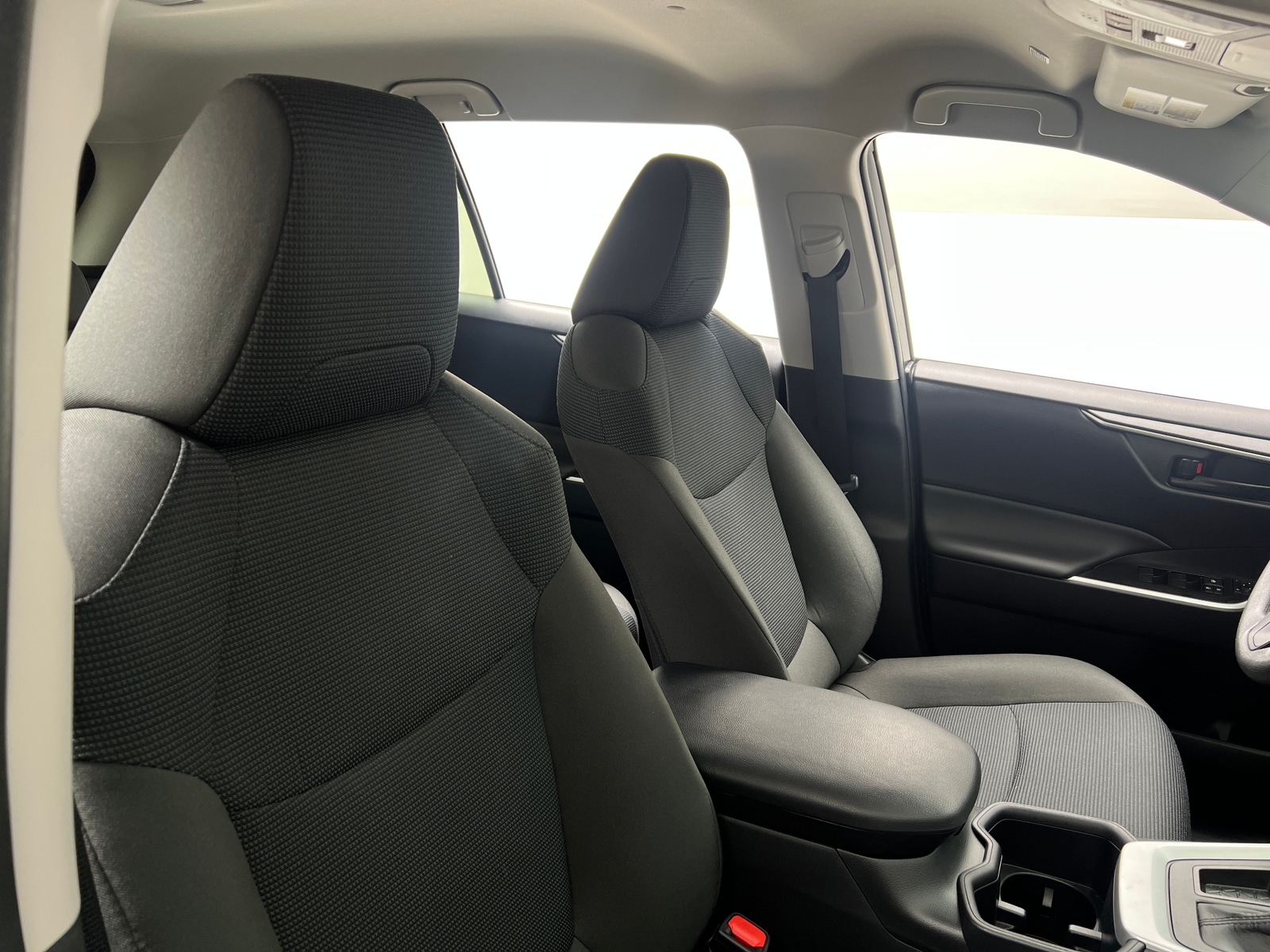 Thumbnail: 2025 Toyota RAV4 - 2