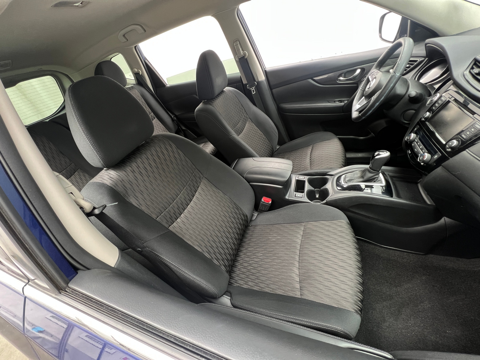 Thumbnail: 2018 Nissan Rogue - 2