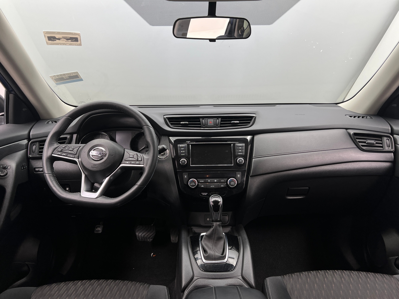 Thumbnail: 2018 Nissan Rogue - 3