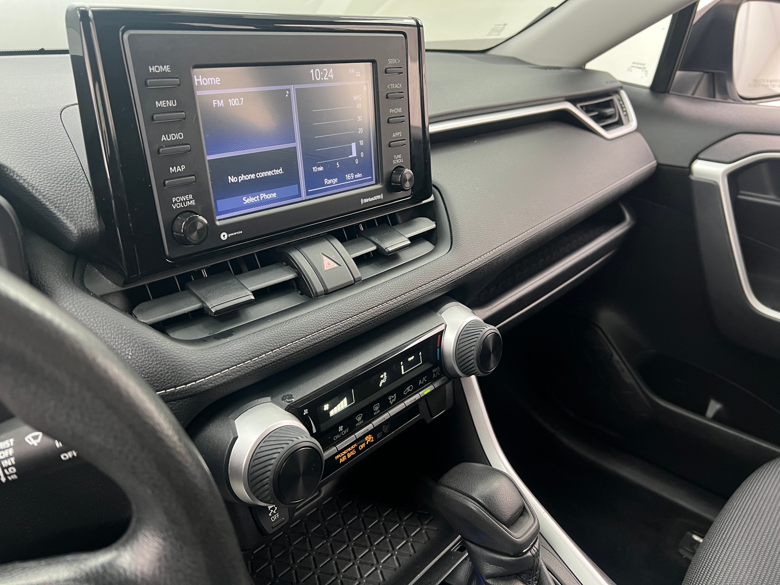 Thumbnail: 2021 Toyota RAV4 - 4