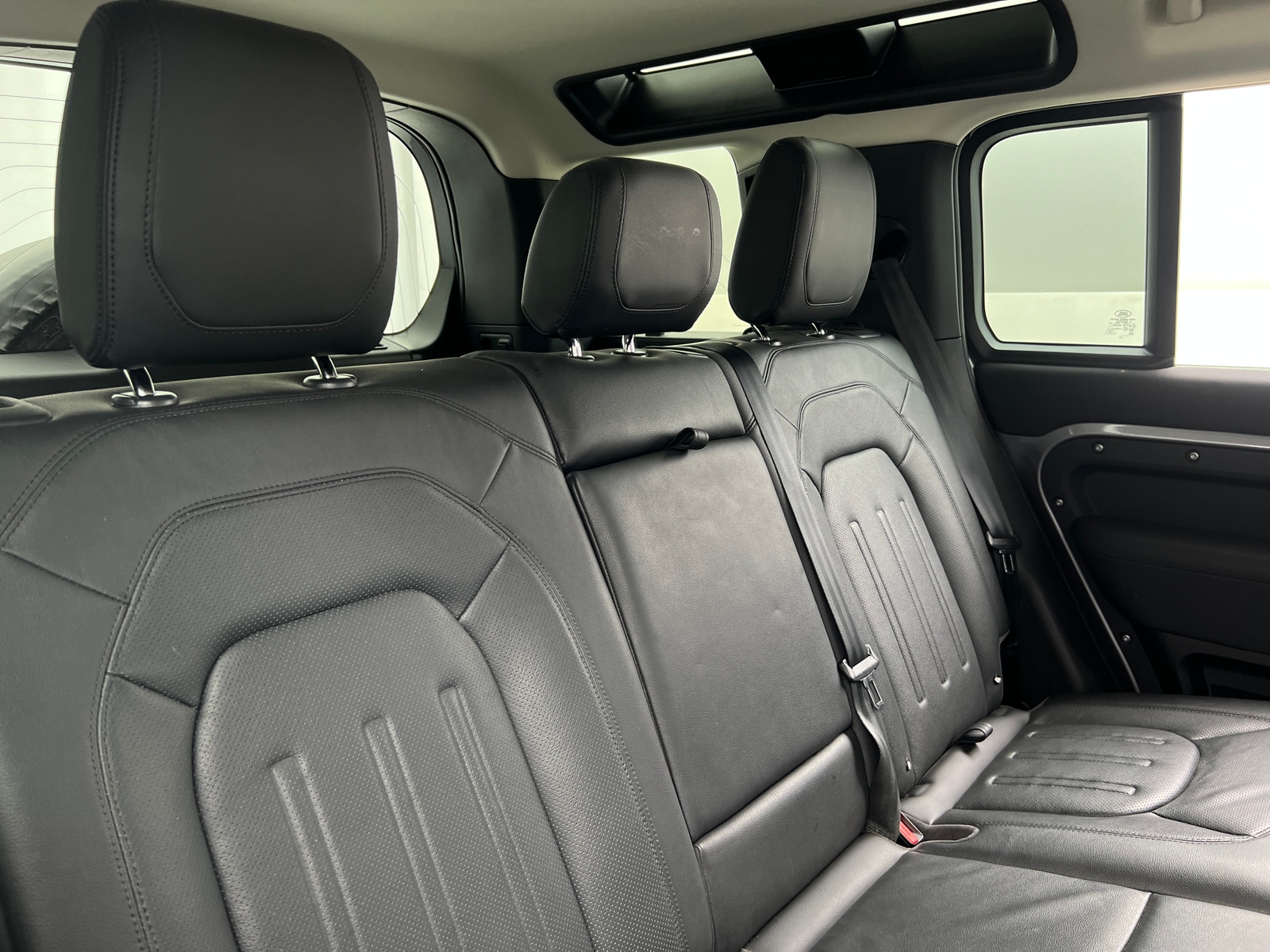 Thumbnail: 2021 Land Rover Defender - 5