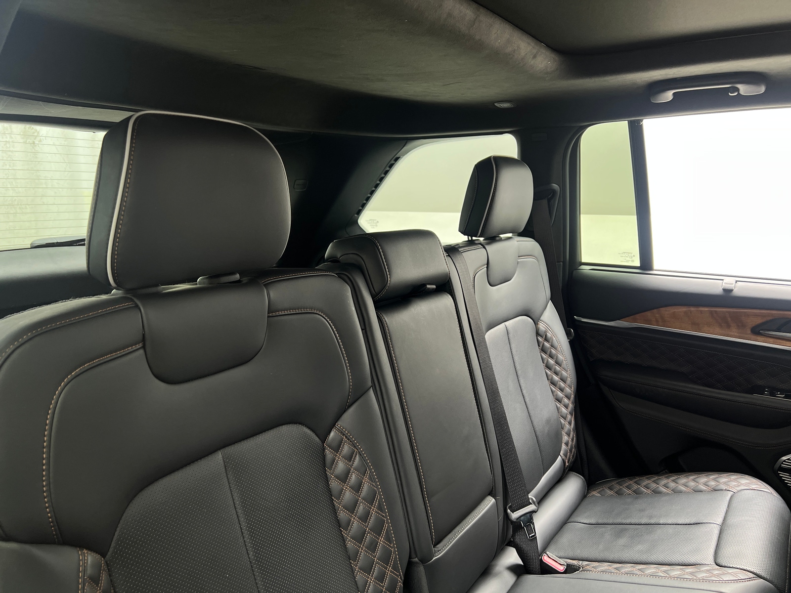 Thumbnail: 2022 Jeep Grand Cherokee - 5