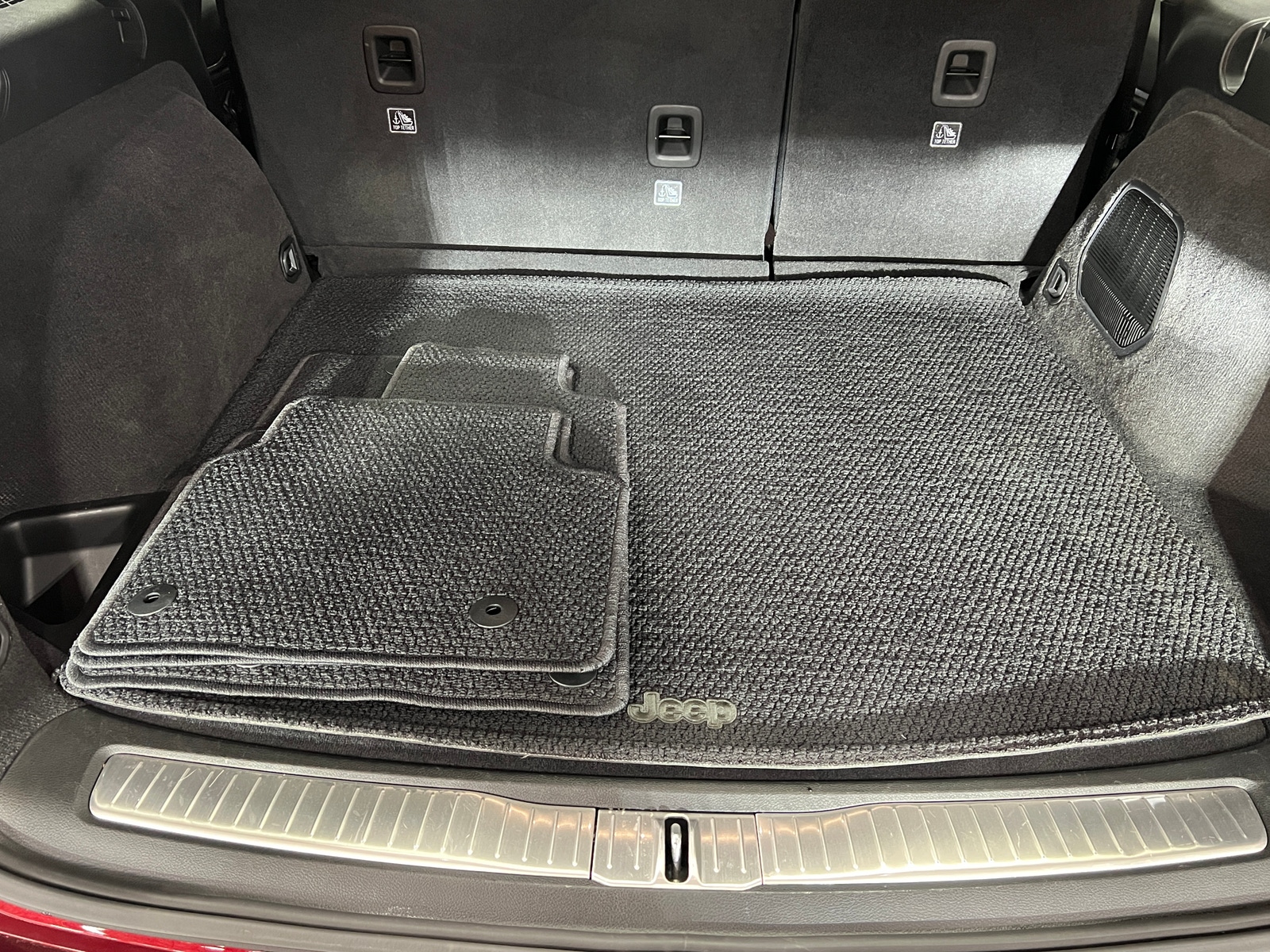 Thumbnail: 2022 Jeep Grand Cherokee - 6