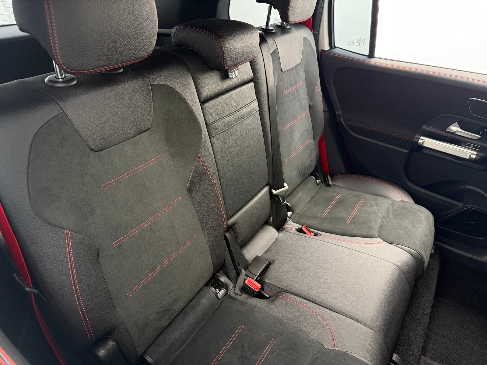 Thumbnail: 2025 Mercedes-Benz GLB - 5