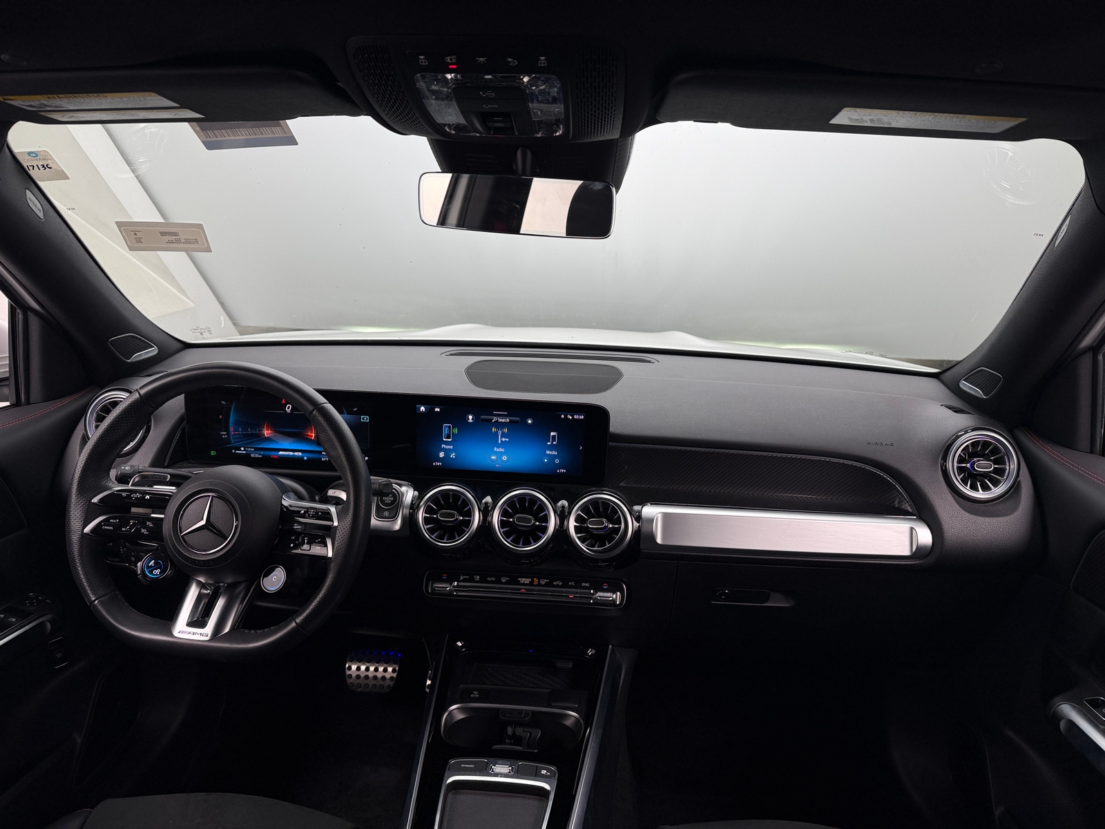 Thumbnail: 2025 Mercedes-Benz GLB - 2