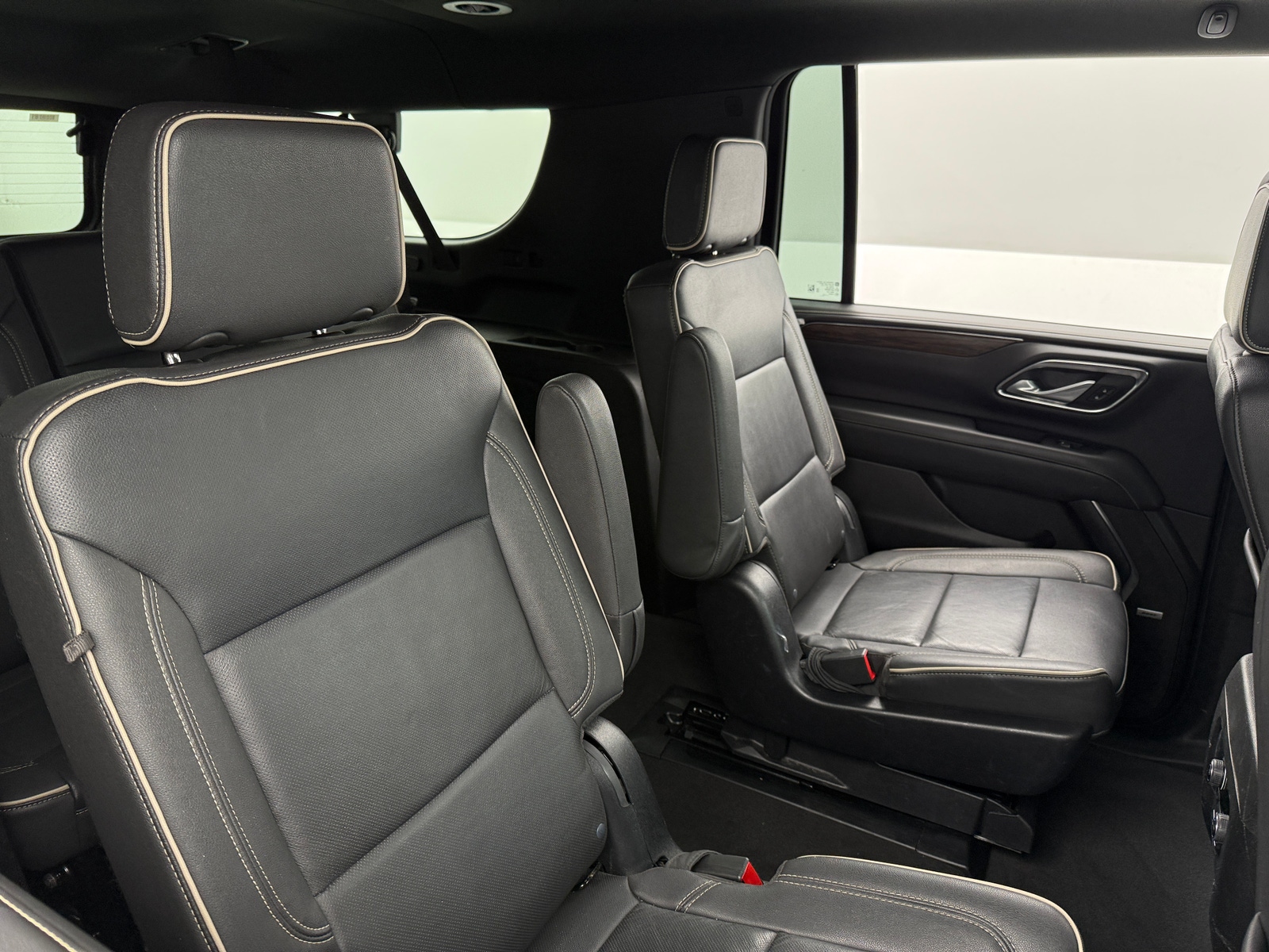 Thumbnail: 2023 Chevrolet Suburban - 5