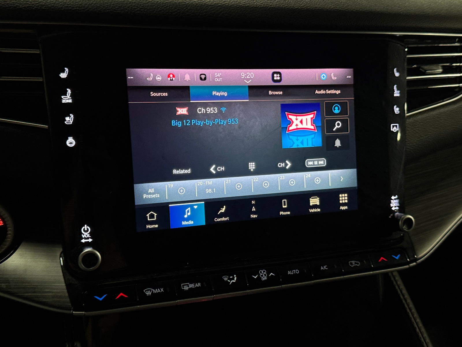 Thumbnail: 2024 Jeep Wagoneer - 3