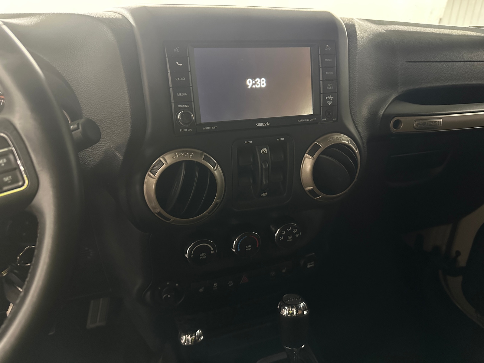 Thumbnail: 2016 Jeep Wrangler - 3