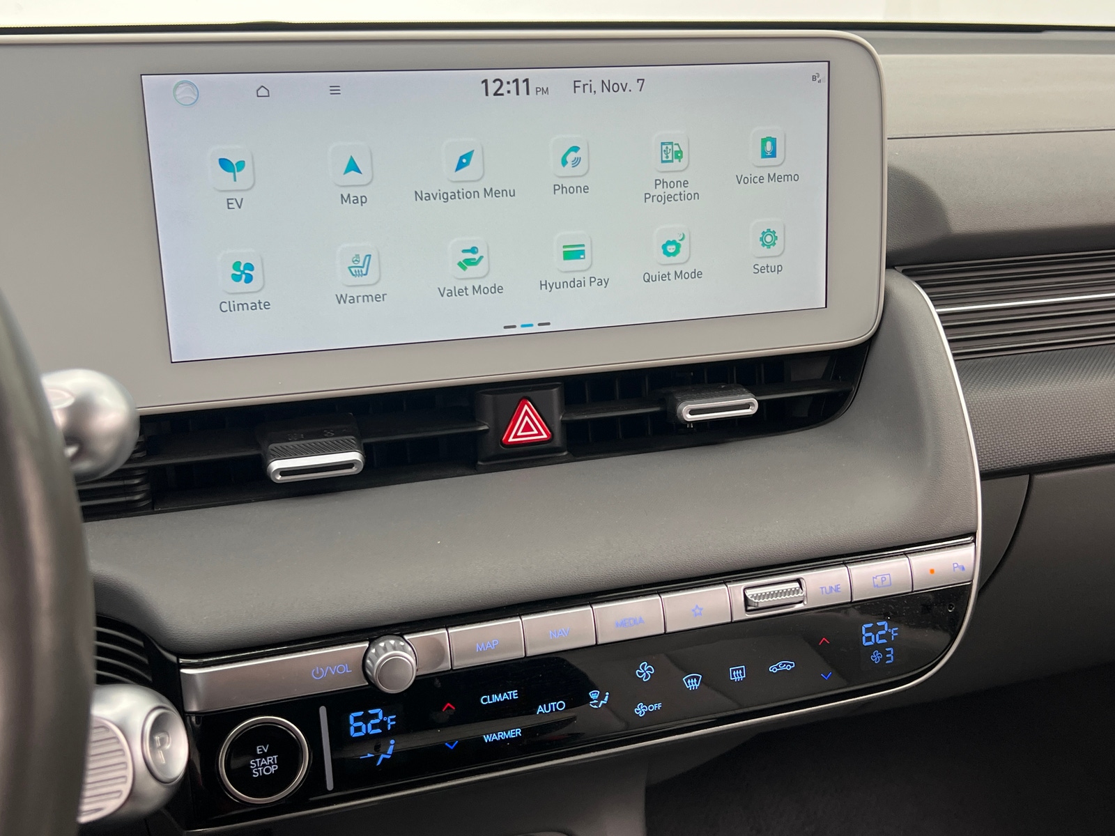 Thumbnail: 2023 Hyundai Ioniq 5 - 3