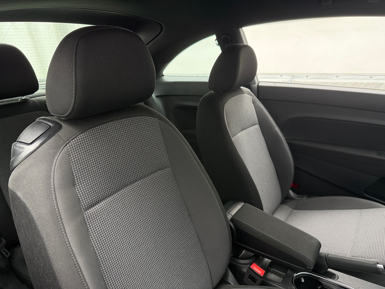 Thumbnail: 2019 Volkswagen Beetle - 2