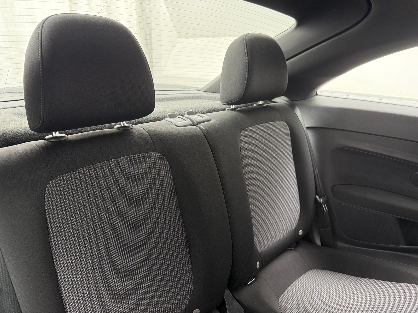 Thumbnail: 2019 Volkswagen Beetle - 6