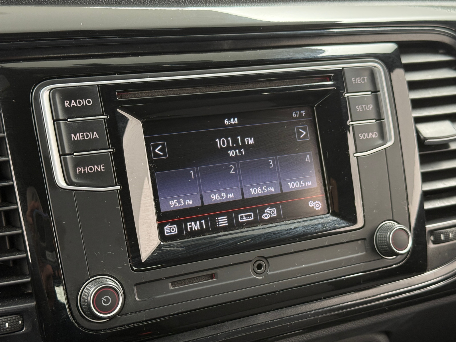 Thumbnail: 2019 Volkswagen Beetle - 4