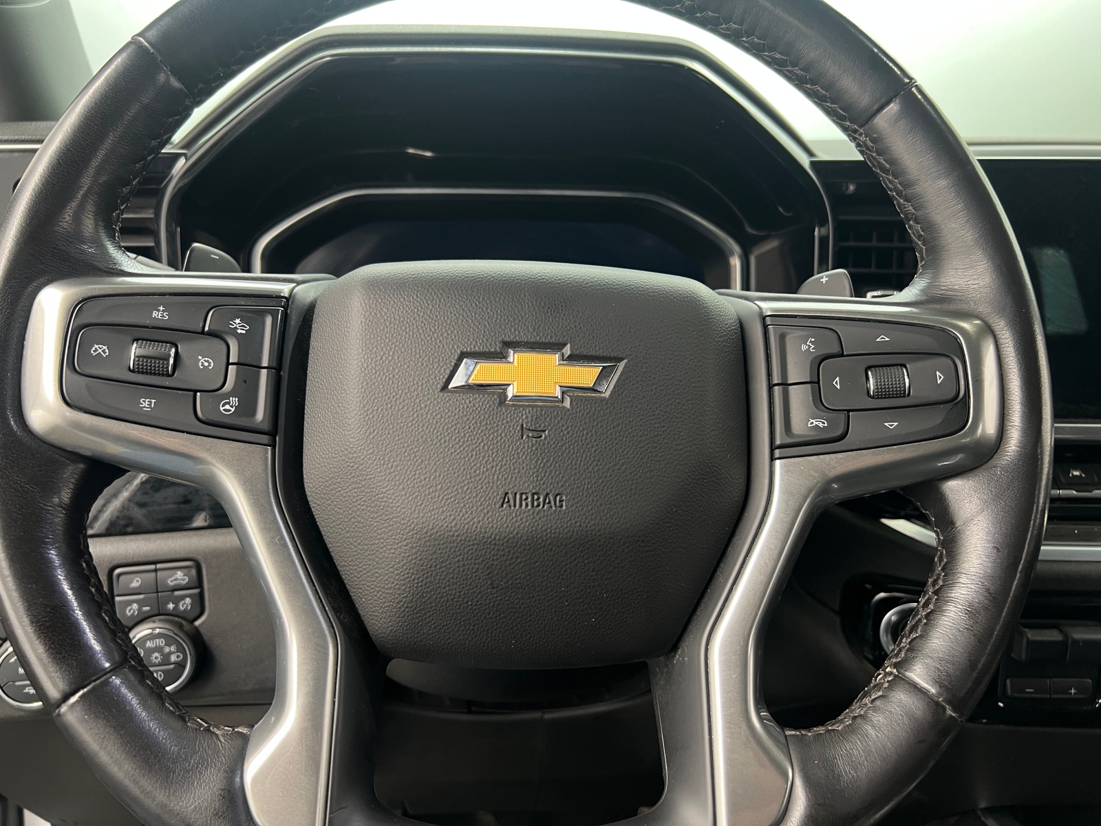 Thumbnail: 2023 Chevrolet Silverado 1500 - 4