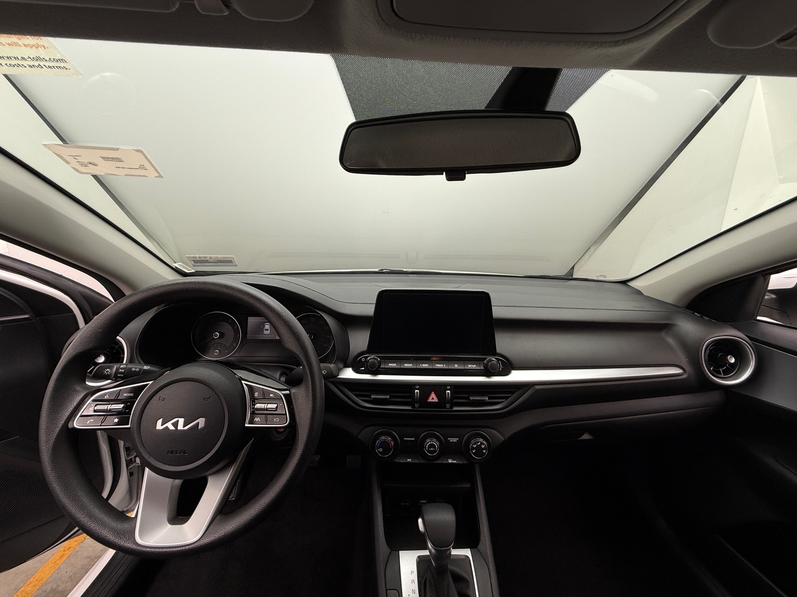 Thumbnail: 2024 Kia Forte - 3