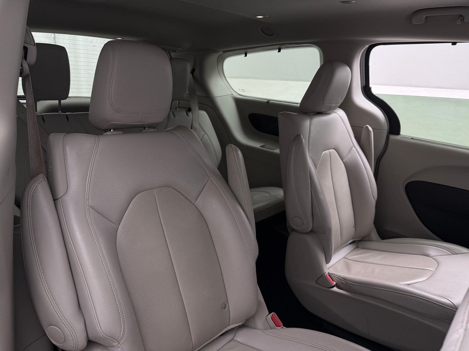 Thumbnail: 2021 Chrysler Pacifica - 5