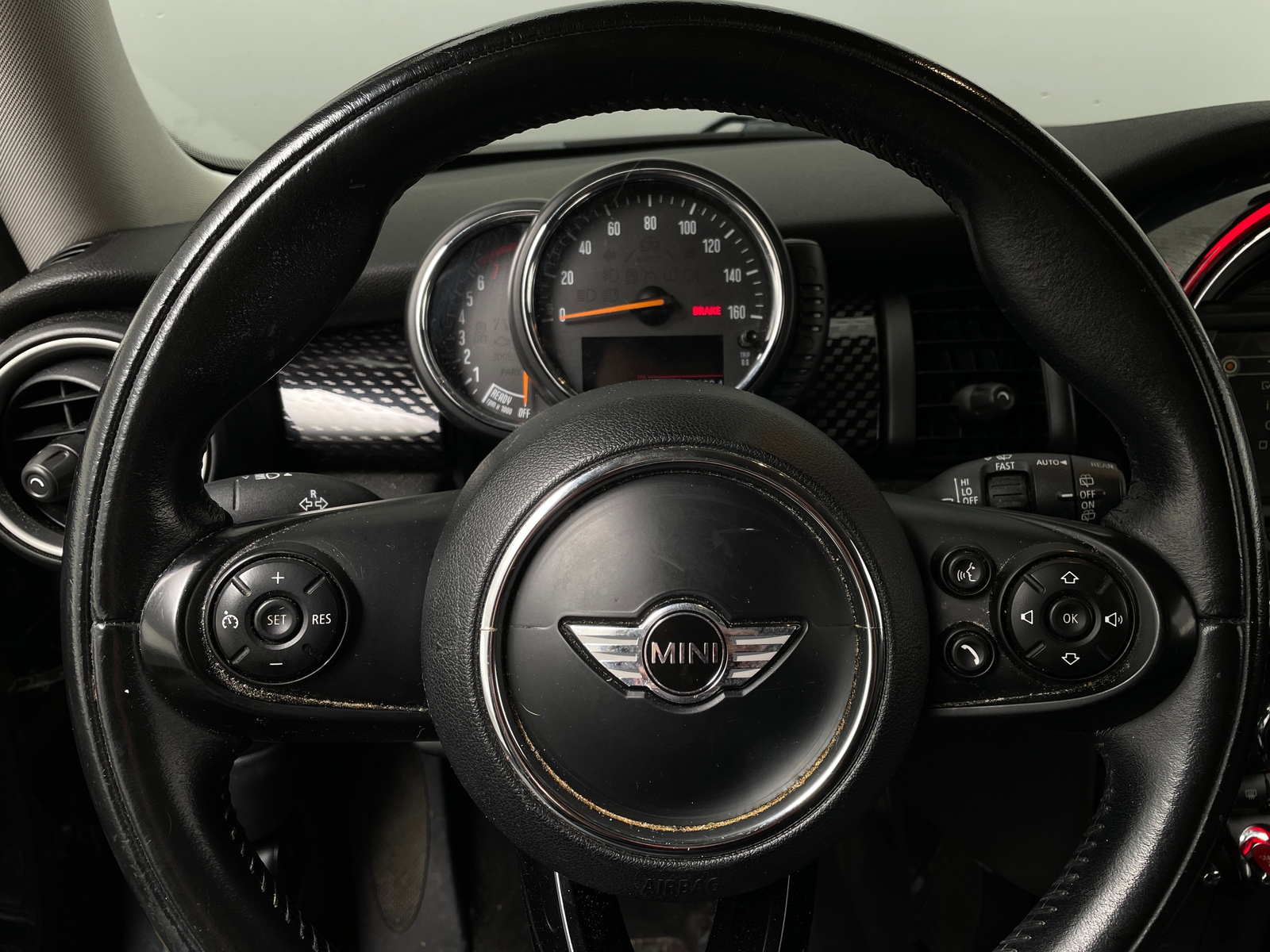 Thumbnail: 2015 MINI Cooper Hardtop - 4