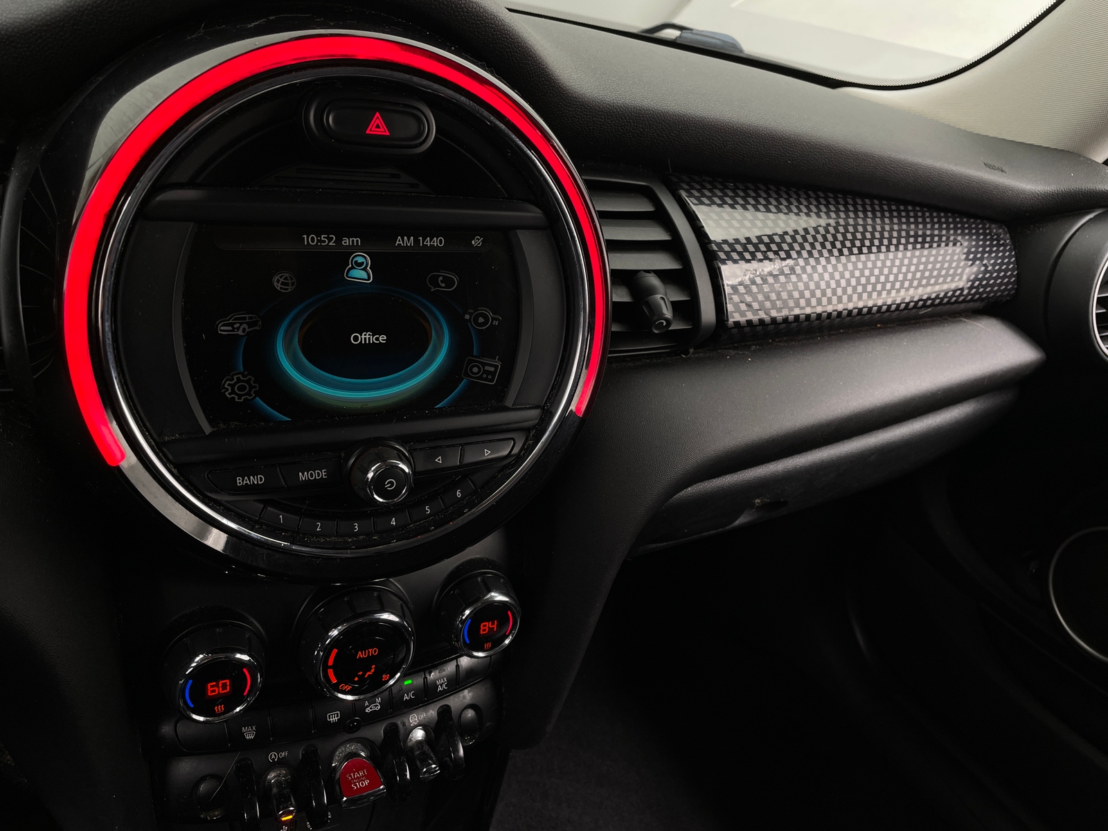 Thumbnail: 2015 MINI Cooper Hardtop - 3