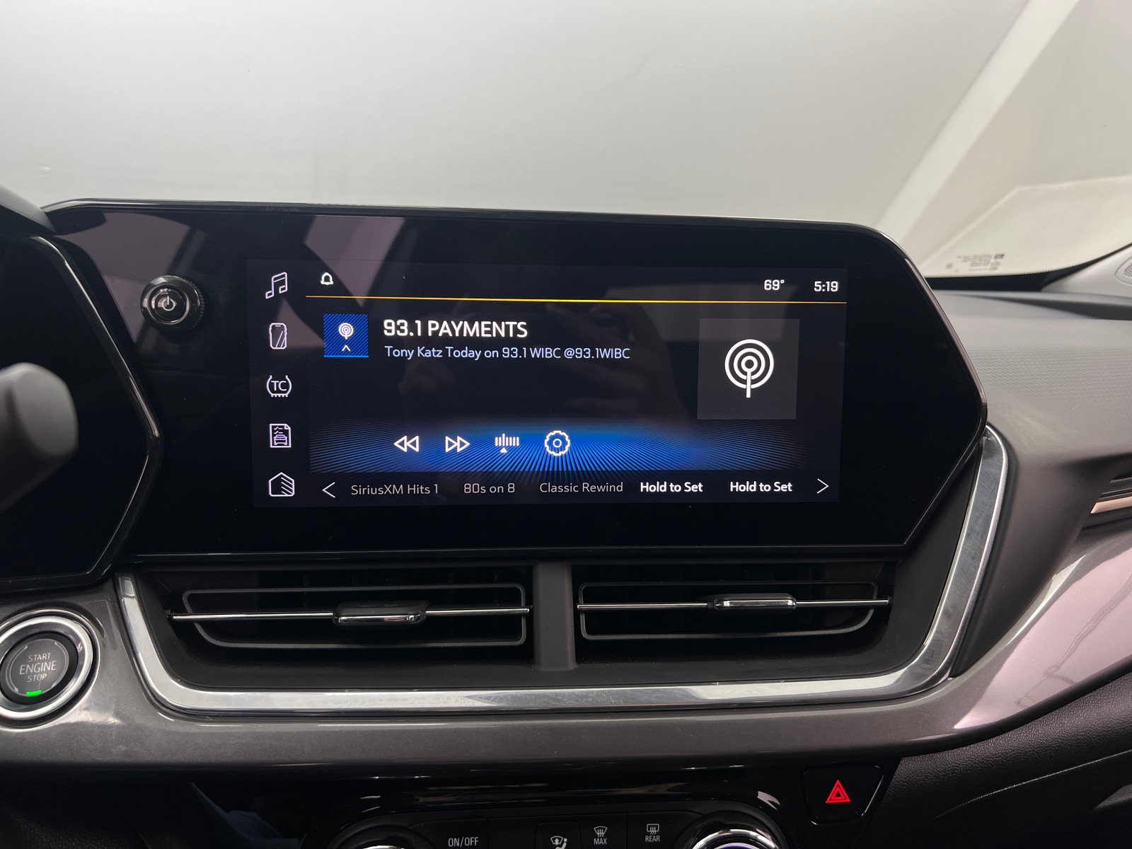 Thumbnail: 2024 Chevrolet Trax - 3