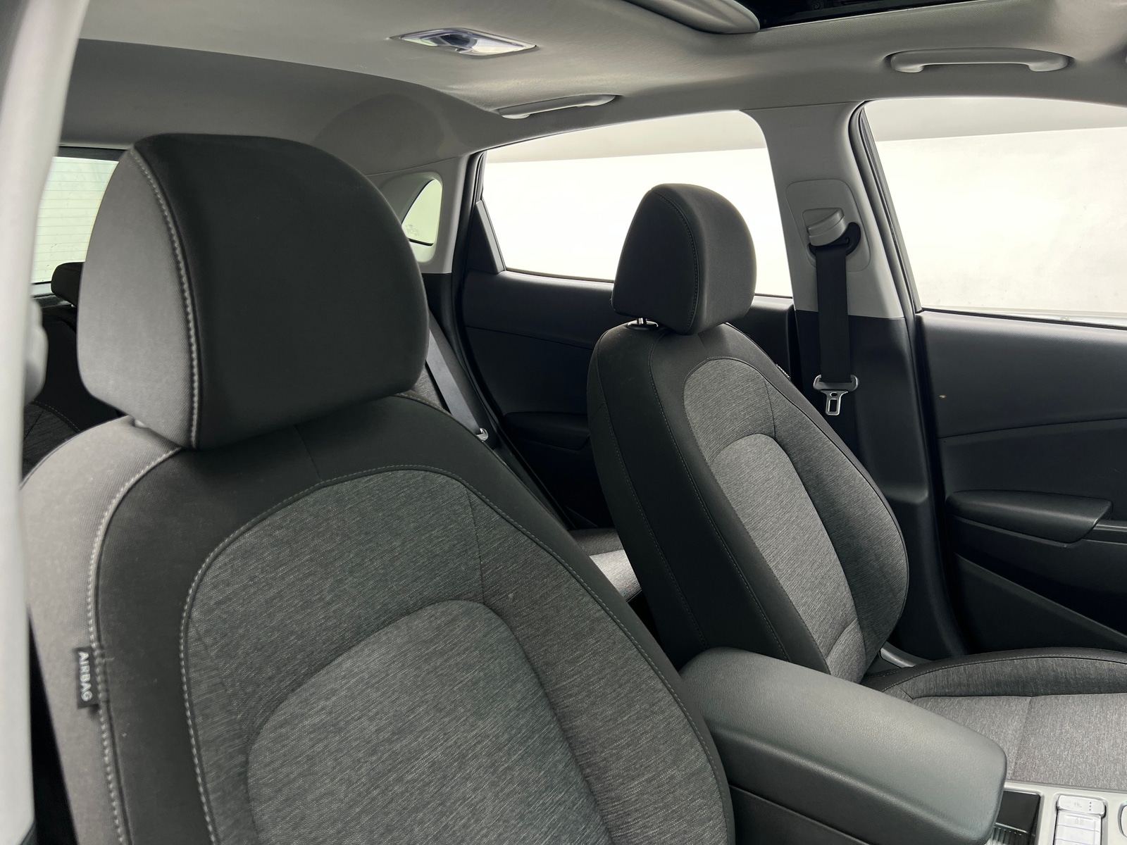 Thumbnail: 2023 Hyundai Kona - 2