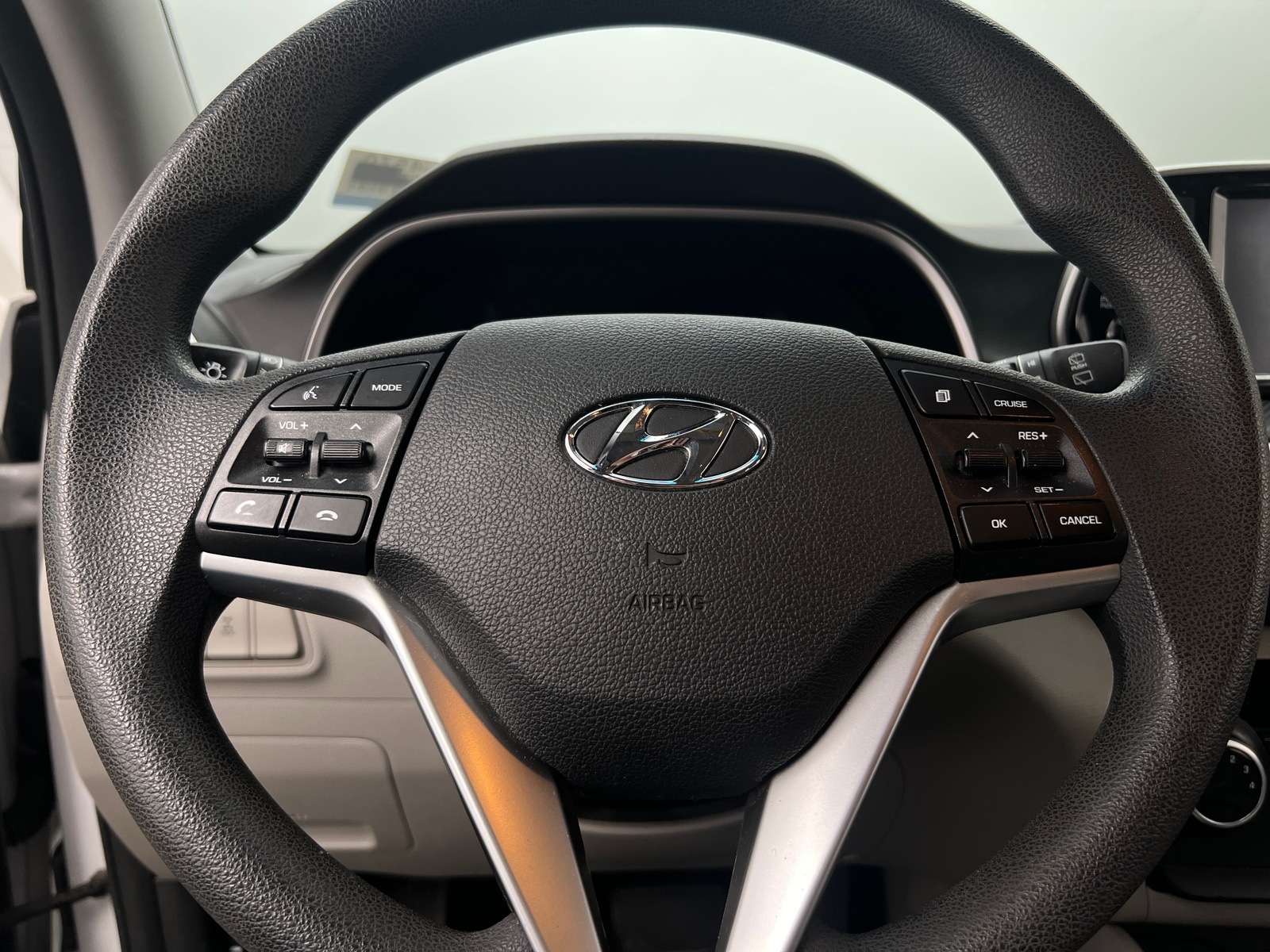 Thumbnail: 2019 Hyundai Tucson - 5